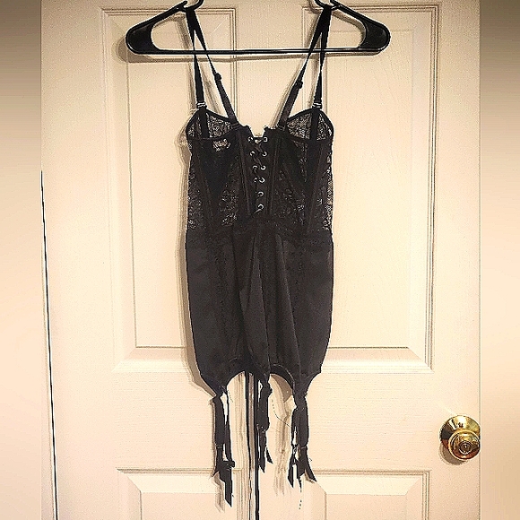 Coquette corset - Picture 2 of 3
